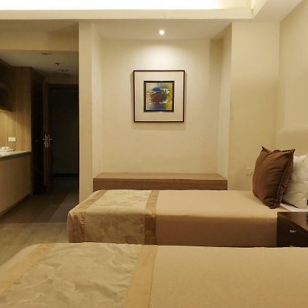 Imperial Palace Suites Quezón by Eksteriør bilde