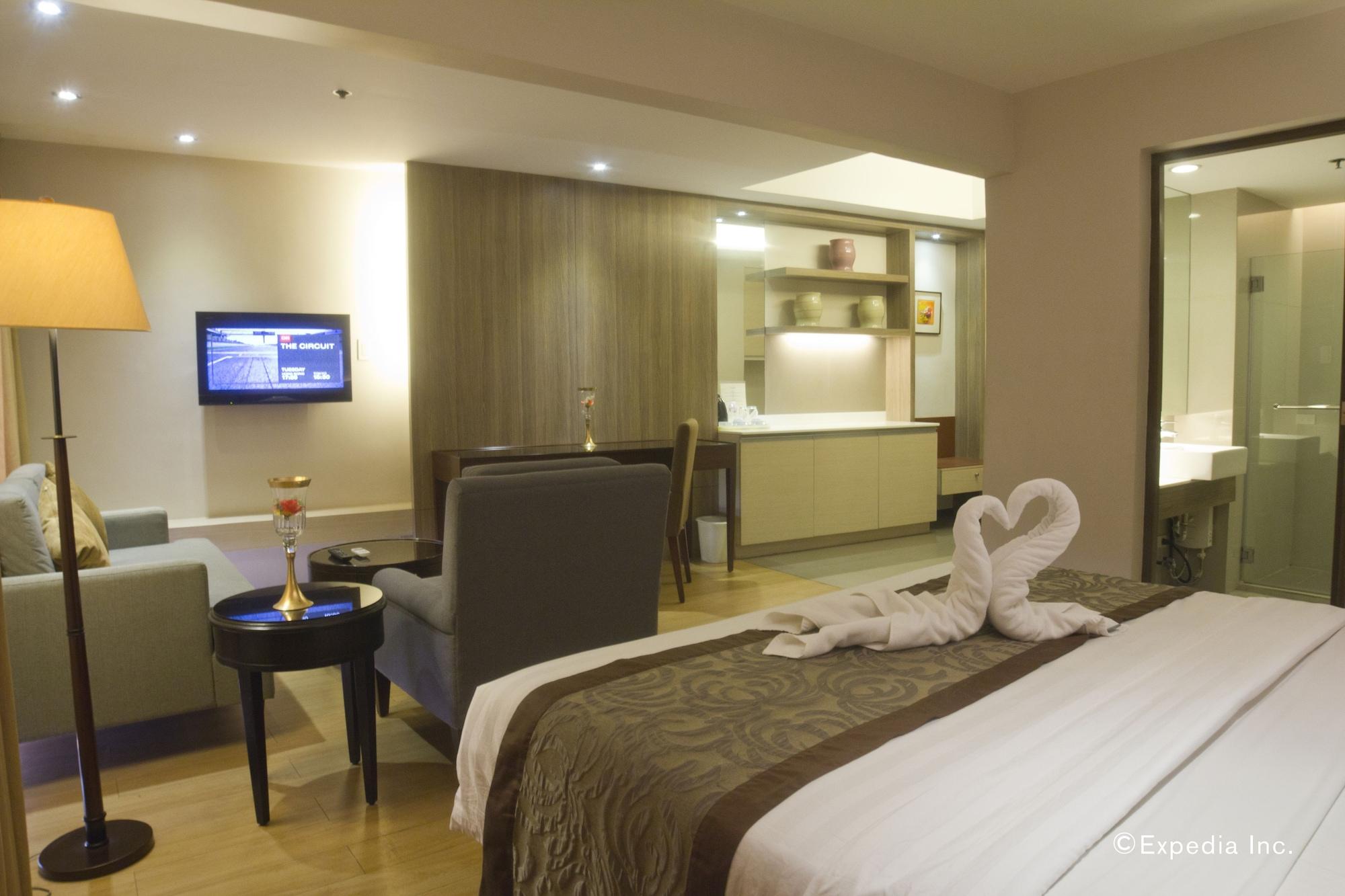 Imperial Palace Suites Quezón by Eksteriør bilde