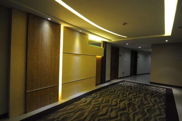Imperial Palace Suites Quezón by Eksteriør bilde
