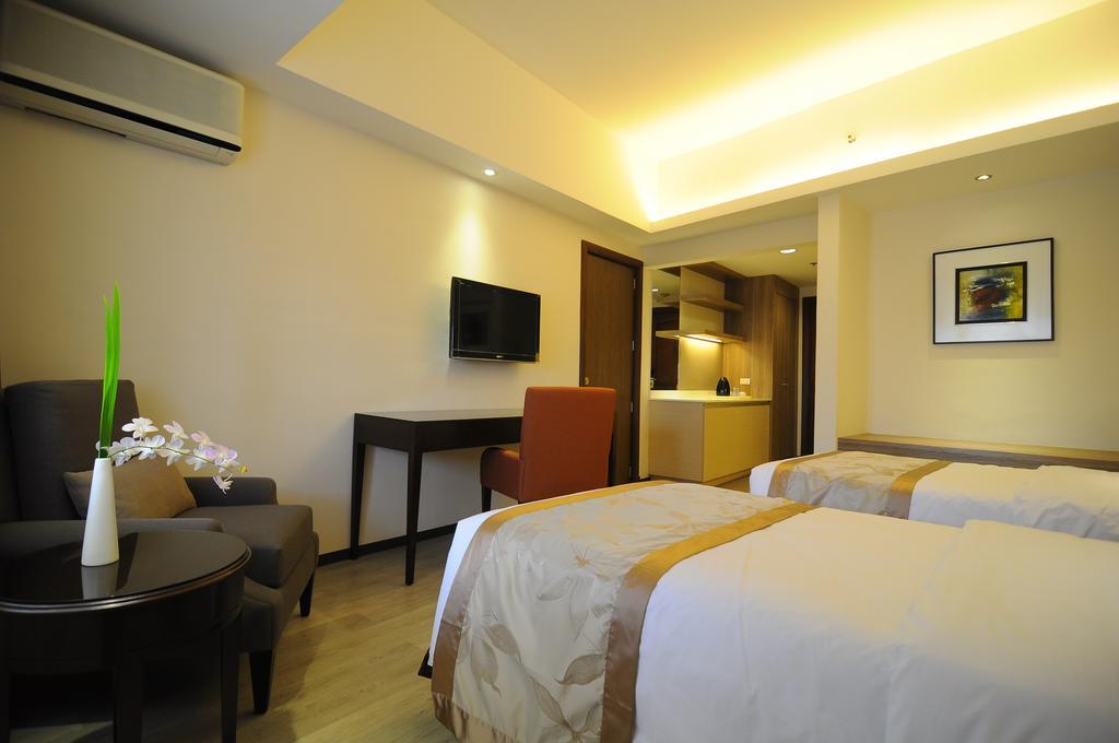Imperial Palace Suites Quezón by Eksteriør bilde