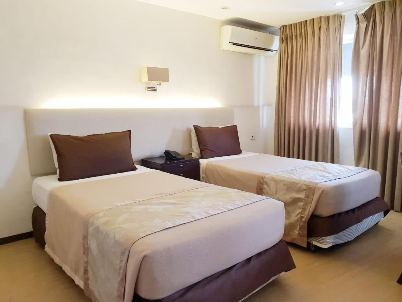 Imperial Palace Suites Quezón by Eksteriør bilde