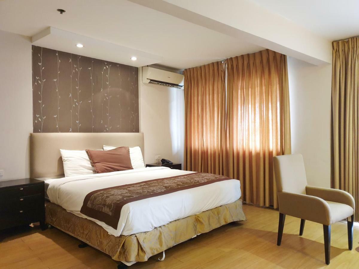 Imperial Palace Suites Quezón by Eksteriør bilde