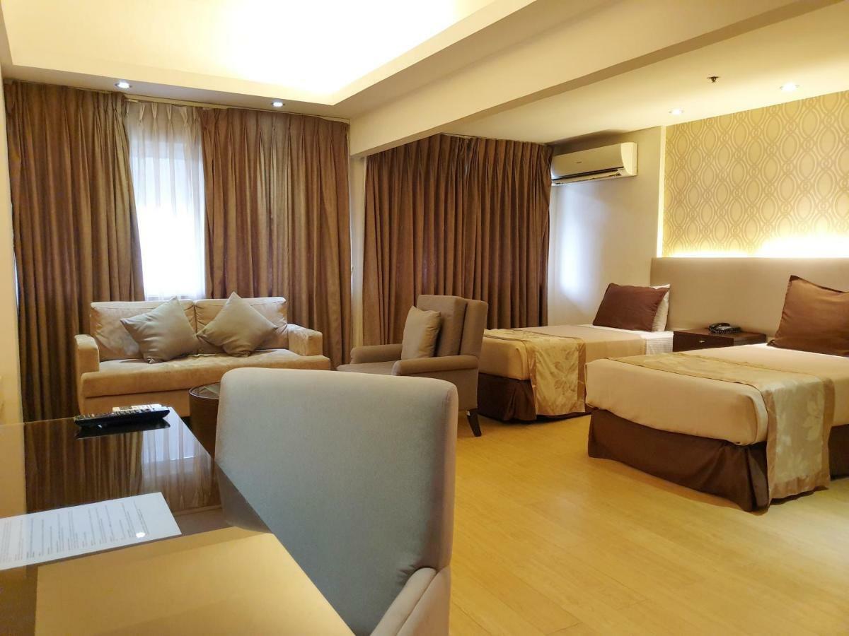 Imperial Palace Suites Quezón by Eksteriør bilde