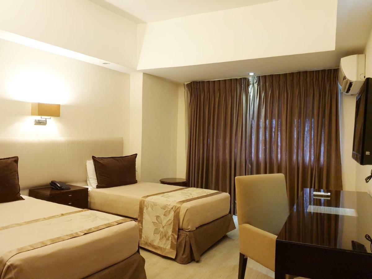 Imperial Palace Suites Quezón by Eksteriør bilde